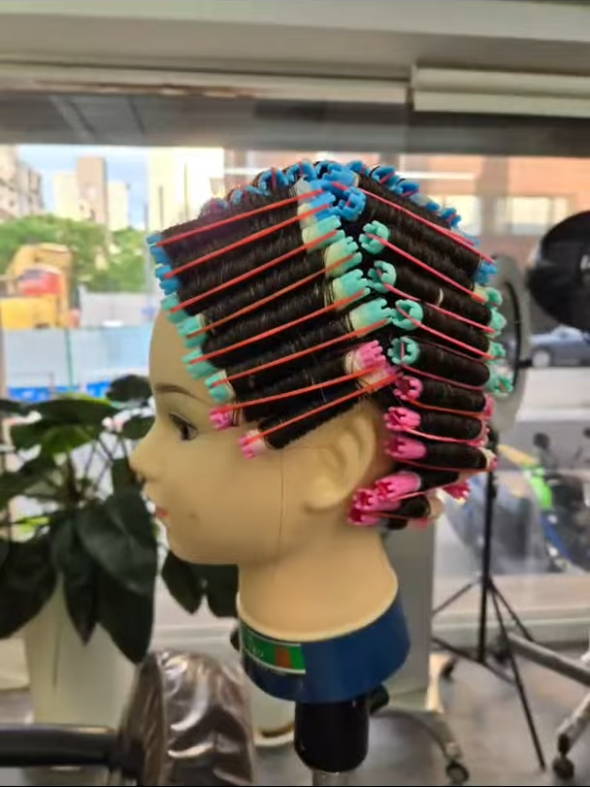 大安區髮廊｜💇‍♀️每天都在努力的美髮助理日常💪✨｜Familia Salon費蜜莉亞